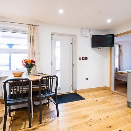 Three Tuns Apartments - Sycamore Pettistree Екстериор снимка