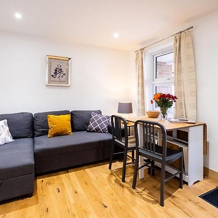 Three Tuns Apartments - Sycamore Pettistree Екстериор снимка